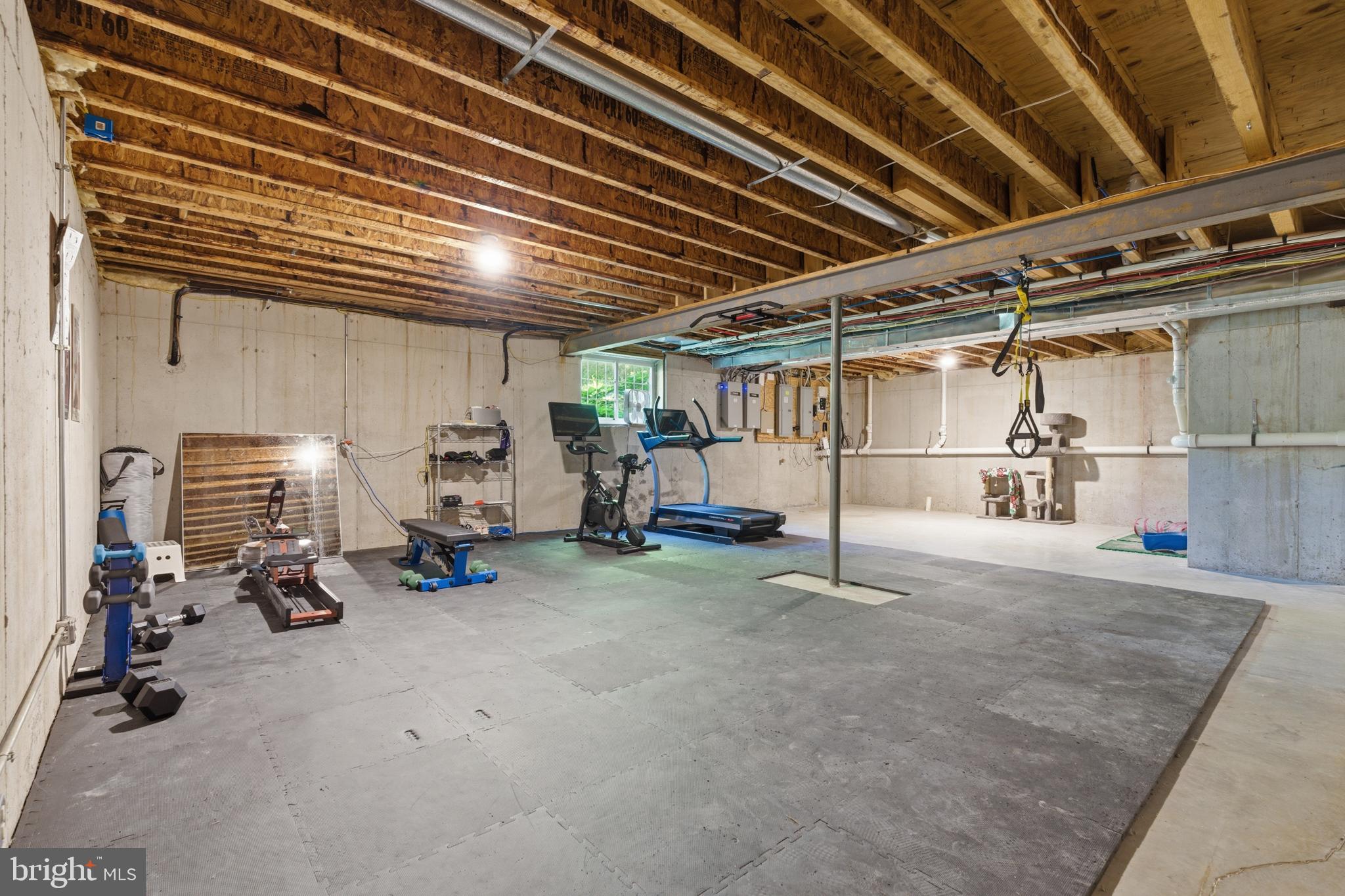 RADNOR HUNT - Residential