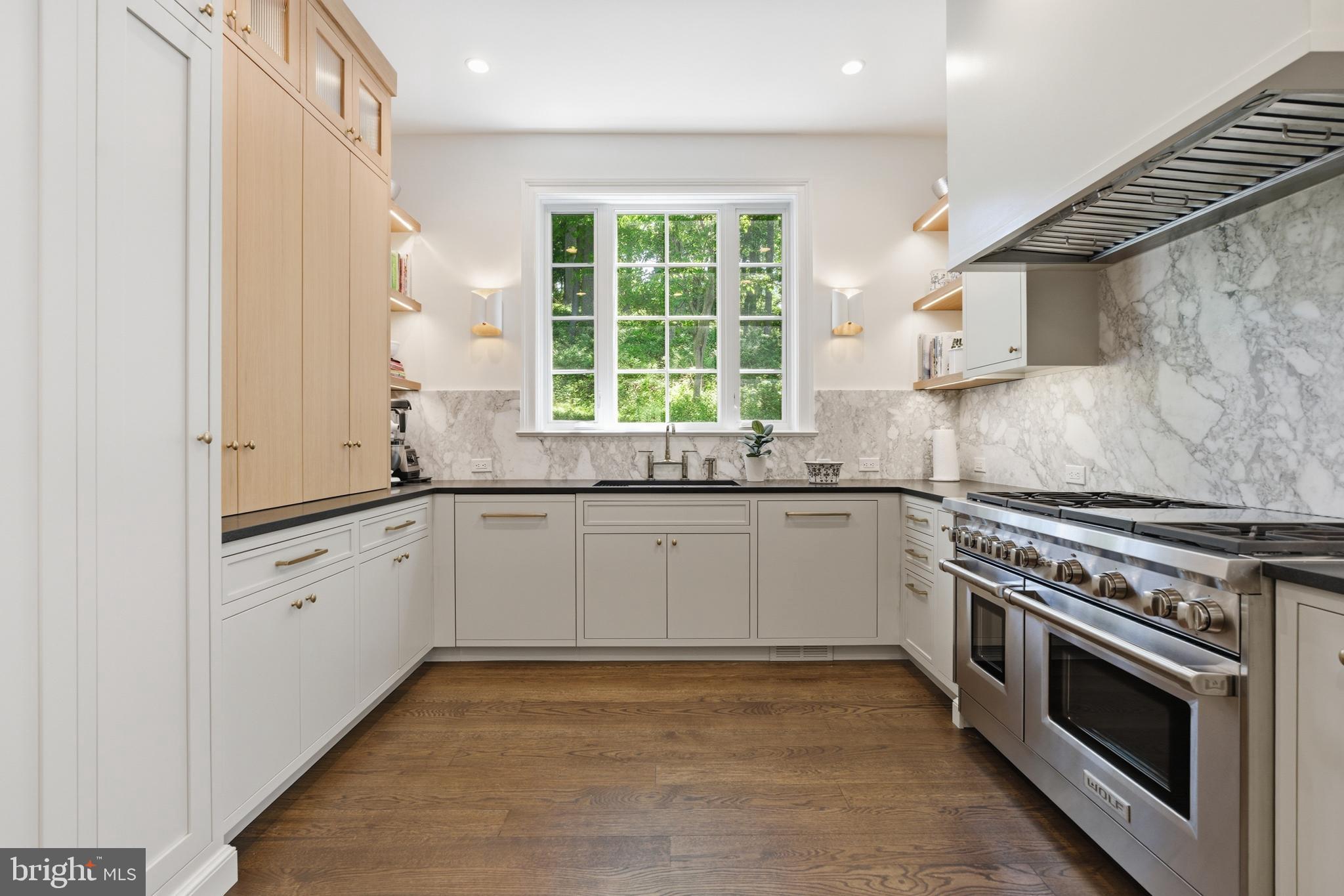 RADNOR HUNT - Residential