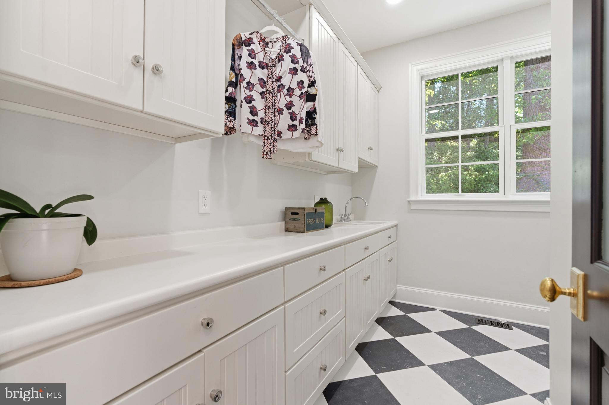RADNOR HUNT - Residential