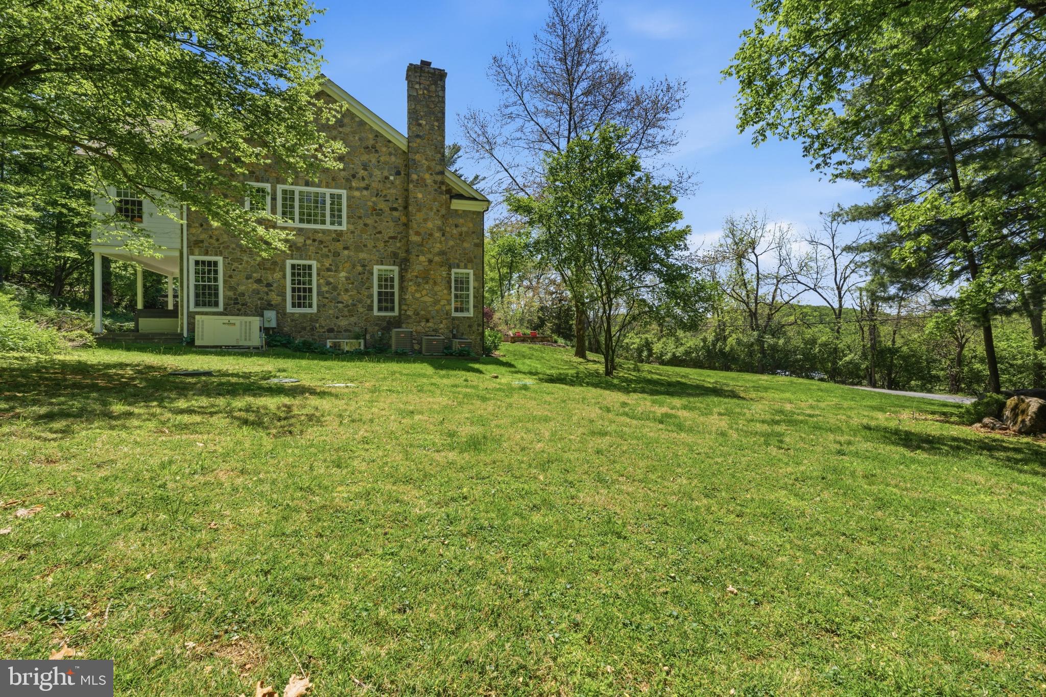 RADNOR HUNT - Residential