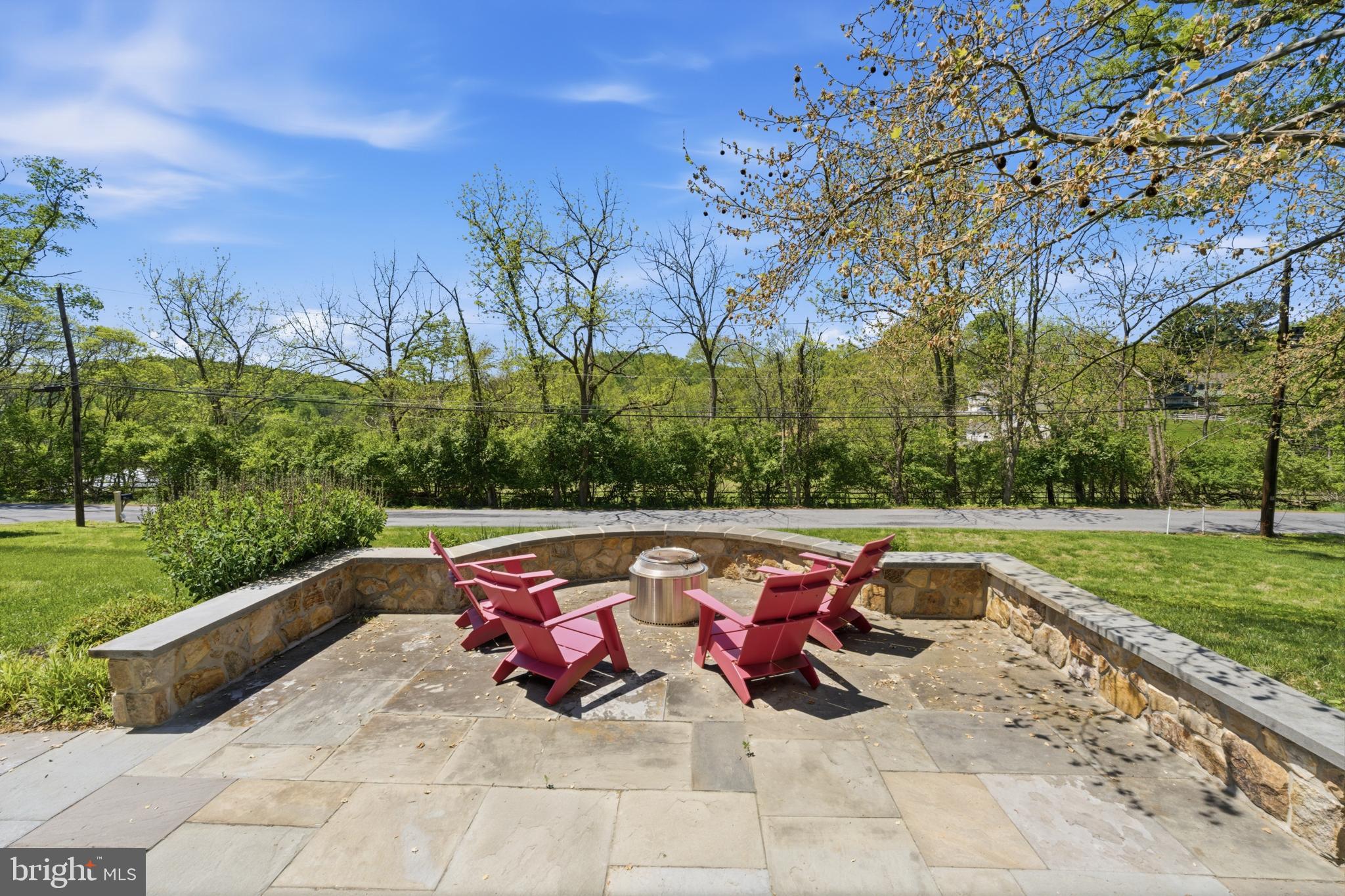 RADNOR HUNT - Residential