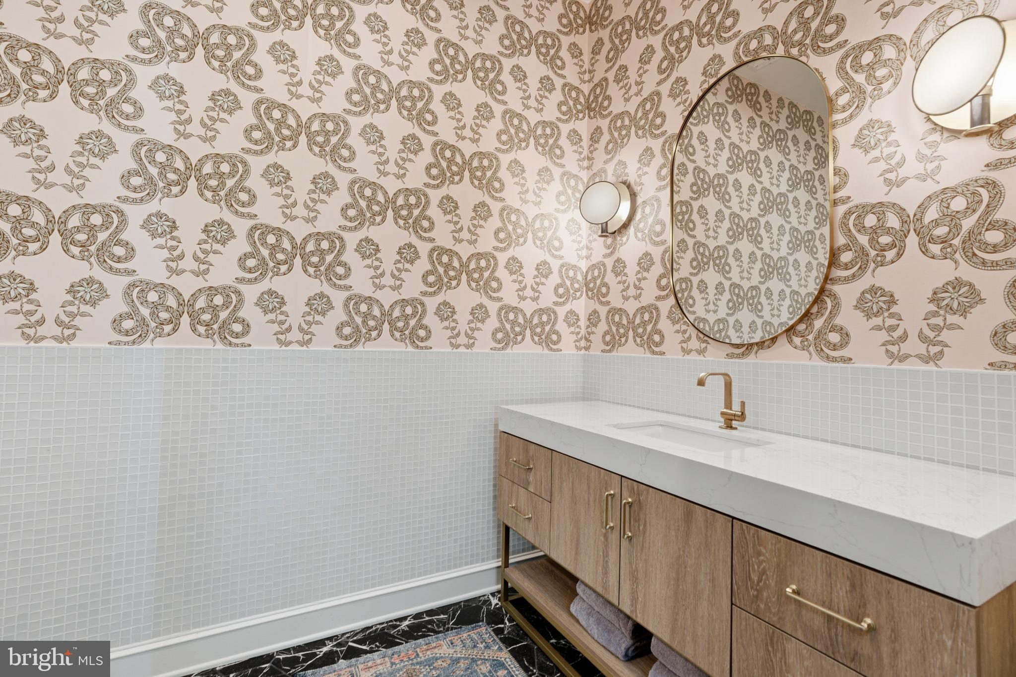 RADNOR HUNT - Residential