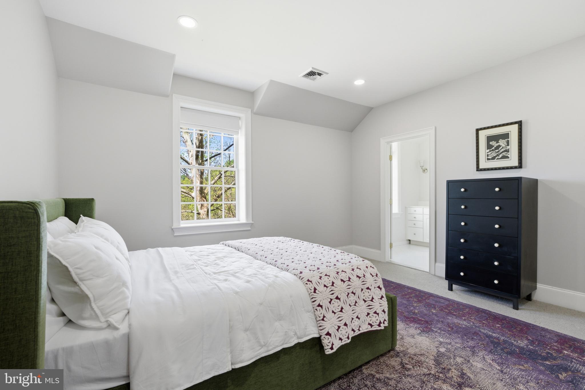 RADNOR HUNT - Residential