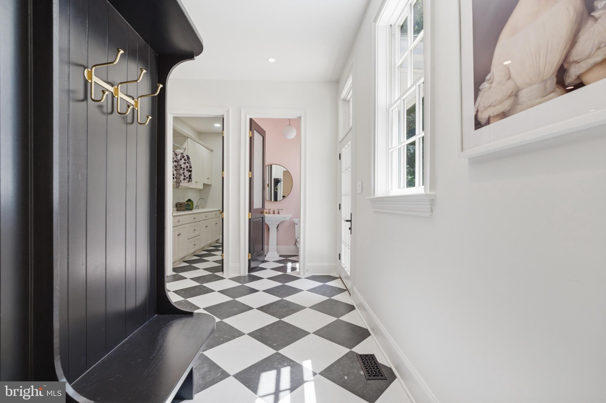 RADNOR HUNT - Residential