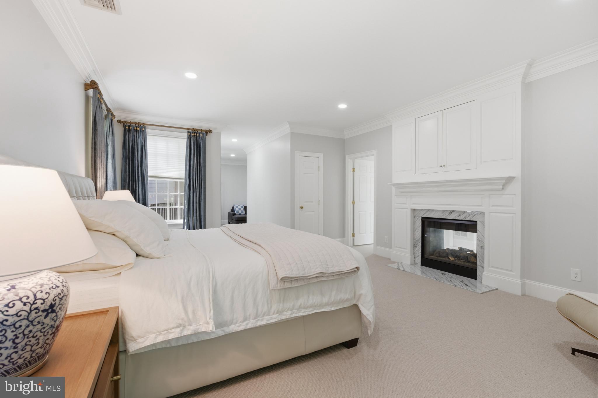 RADNOR HUNT - Residential