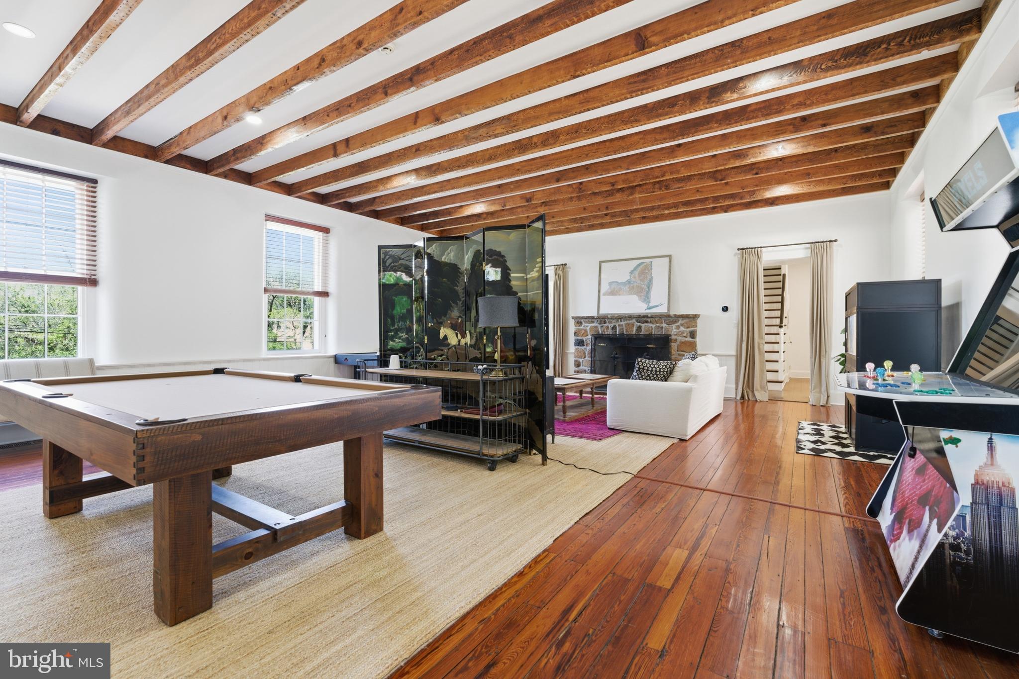 RADNOR HUNT - Residential