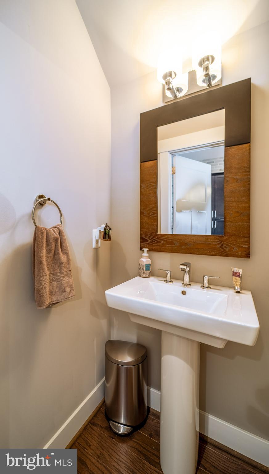 JUNCTION SQUARE - Residential Lease