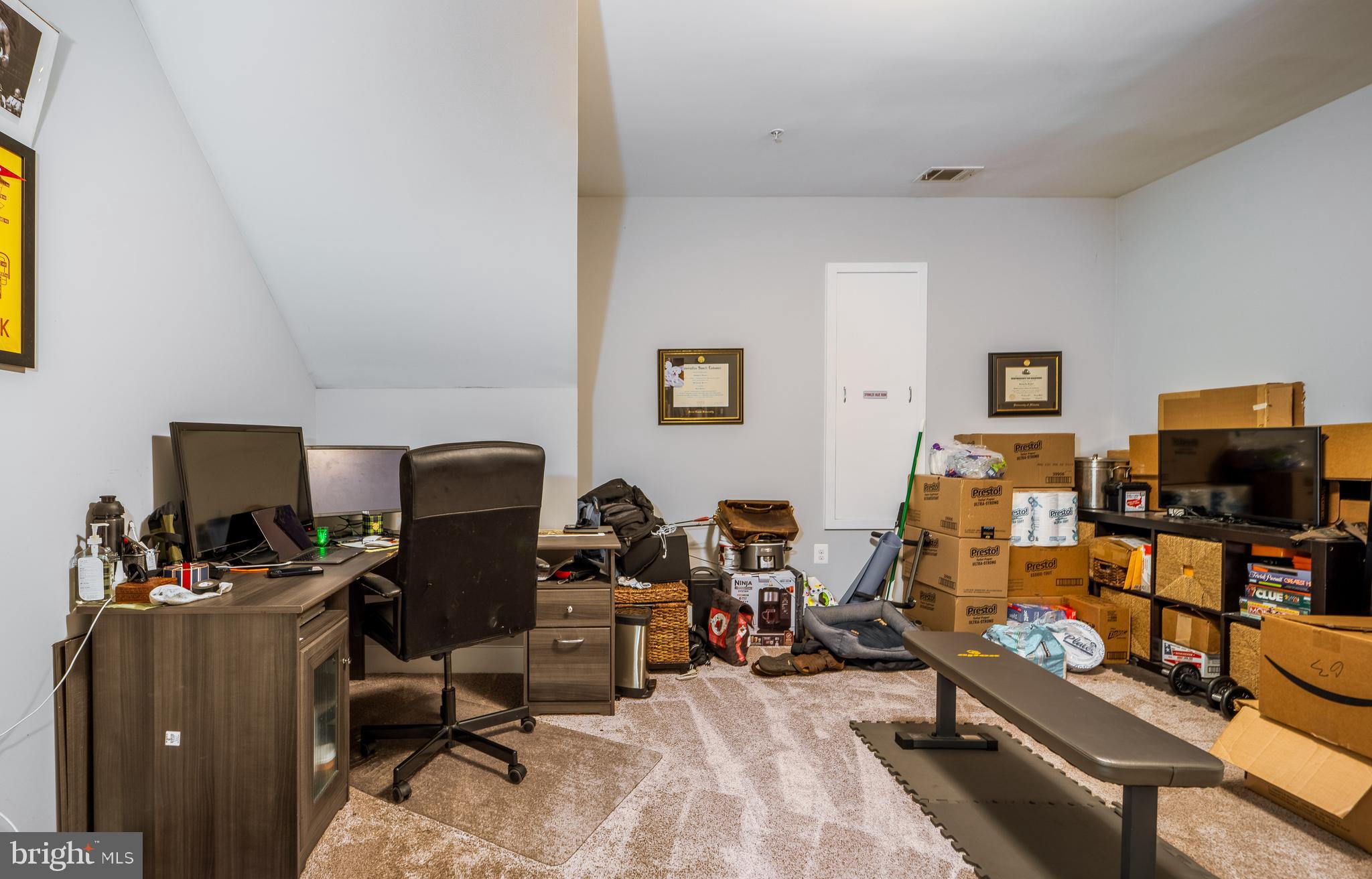JUNCTION SQUARE - Residential Lease