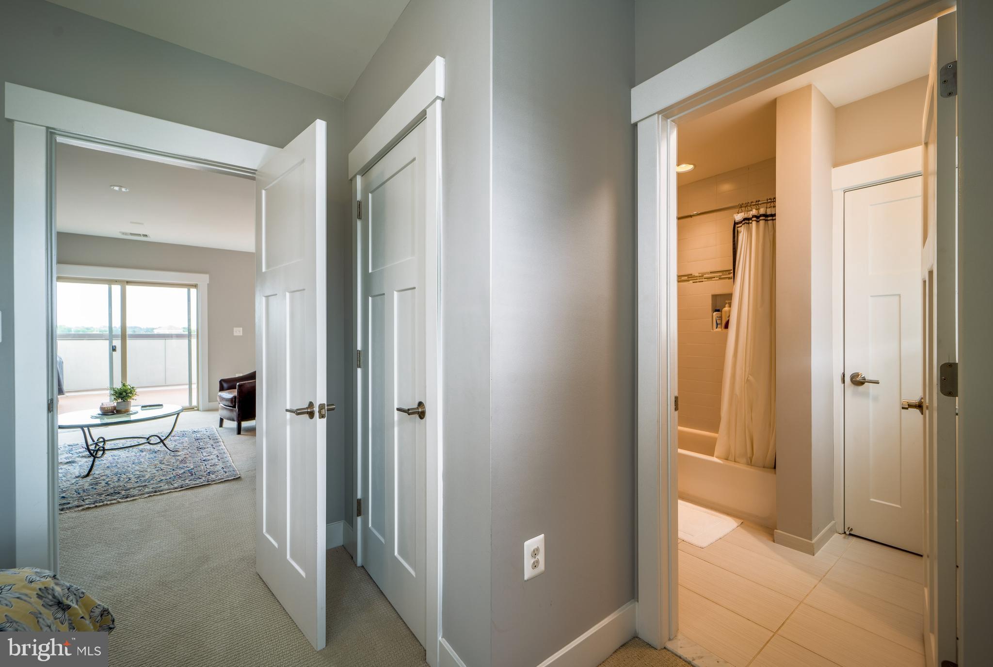 JUNCTION SQUARE - Residential Lease