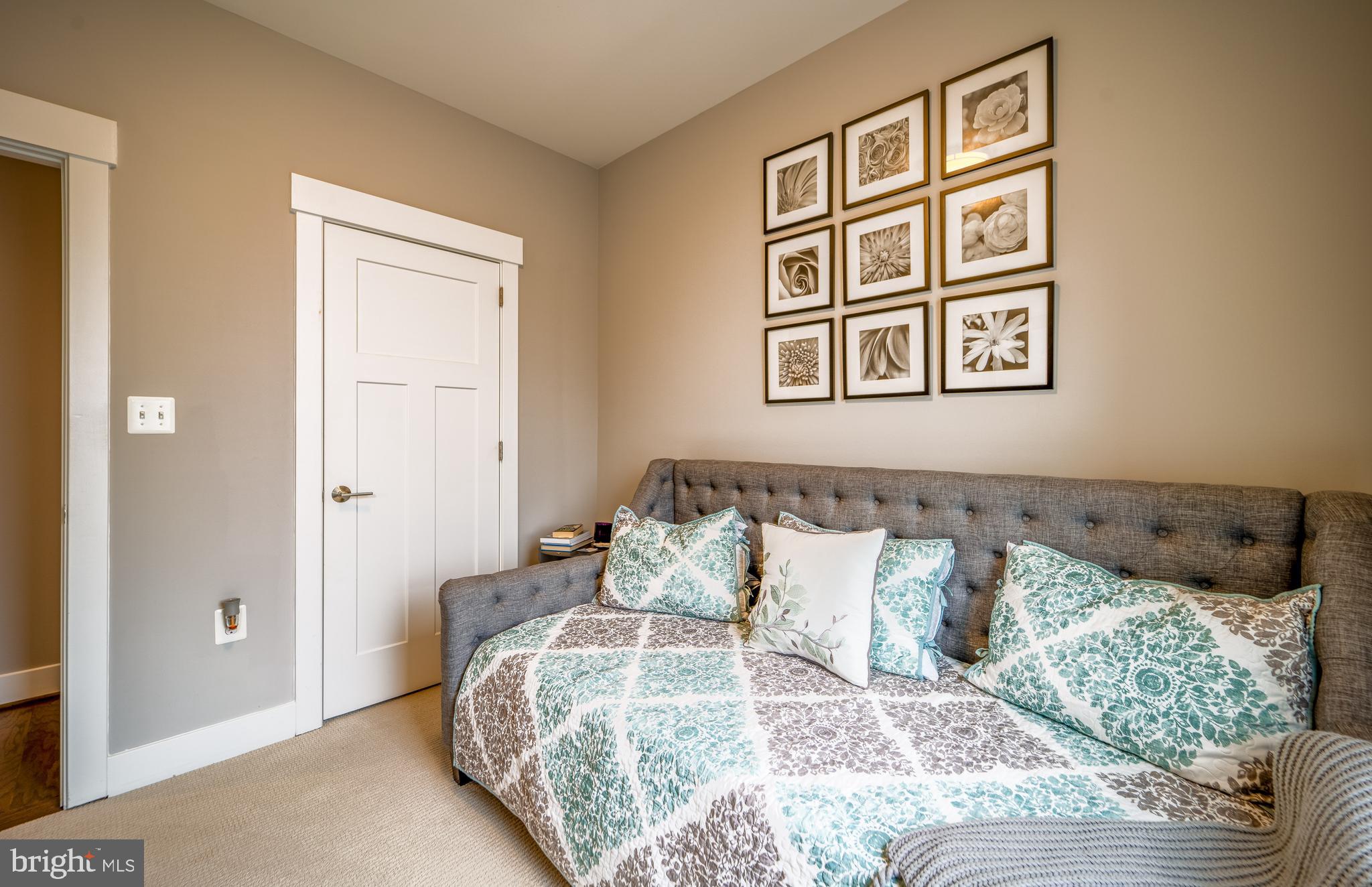 JUNCTION SQUARE - Residential Lease