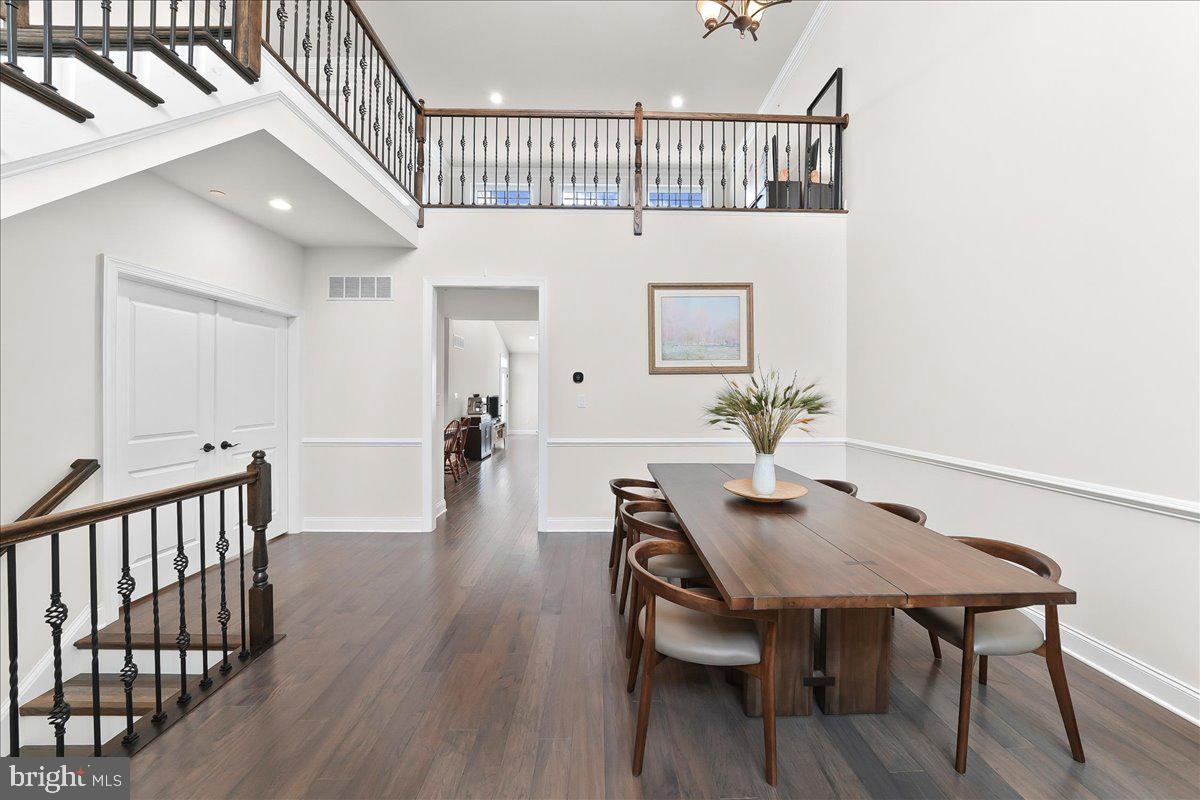 ENCLAVE AT ELLIS PRE - Residential