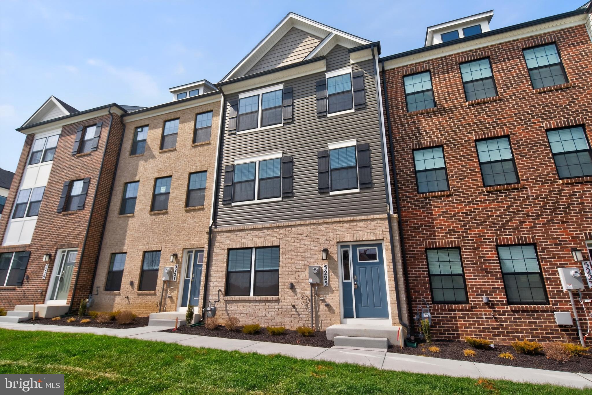 WOODYARD STATION - Residential Lease