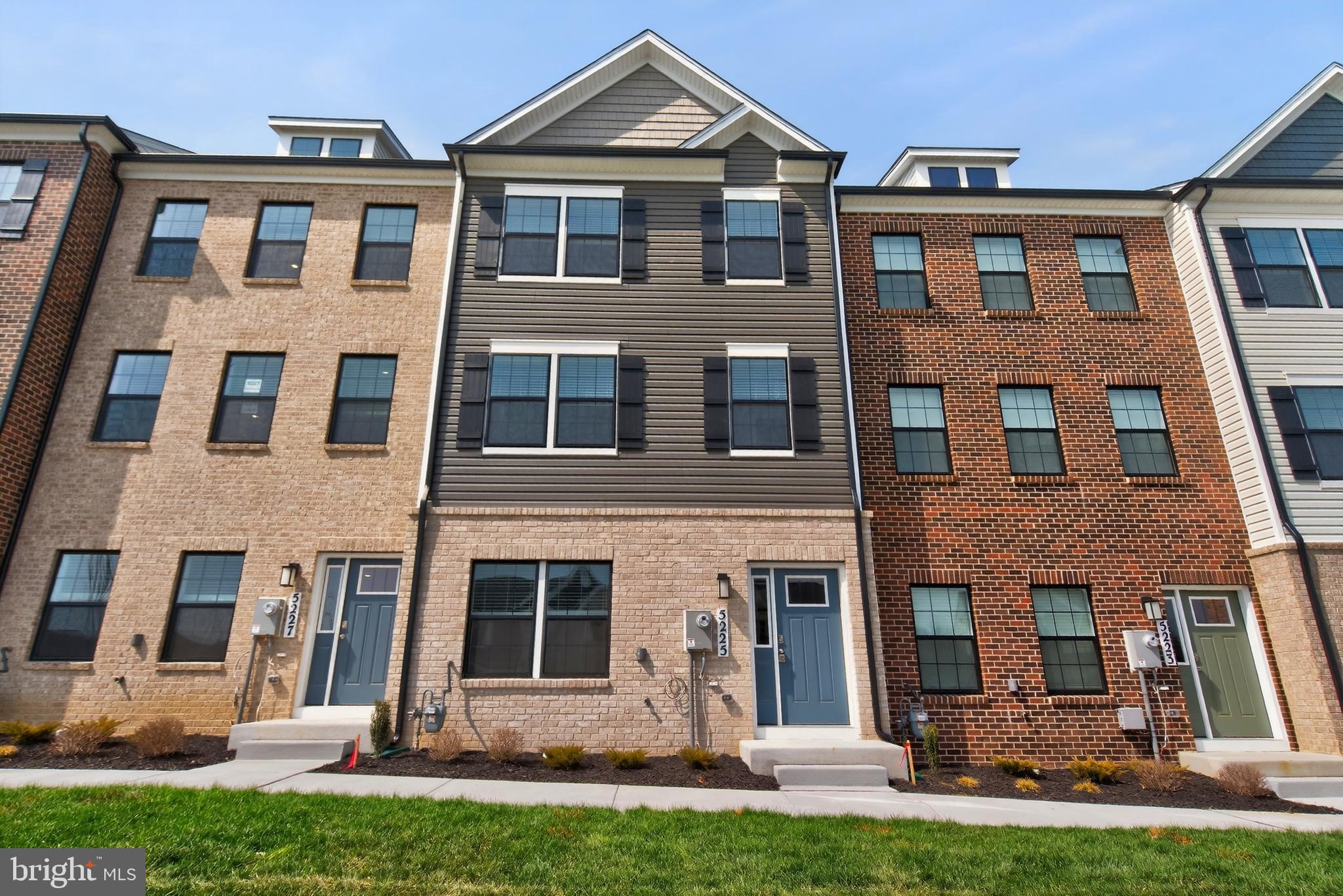 WOODYARD STATION - Residential Lease
