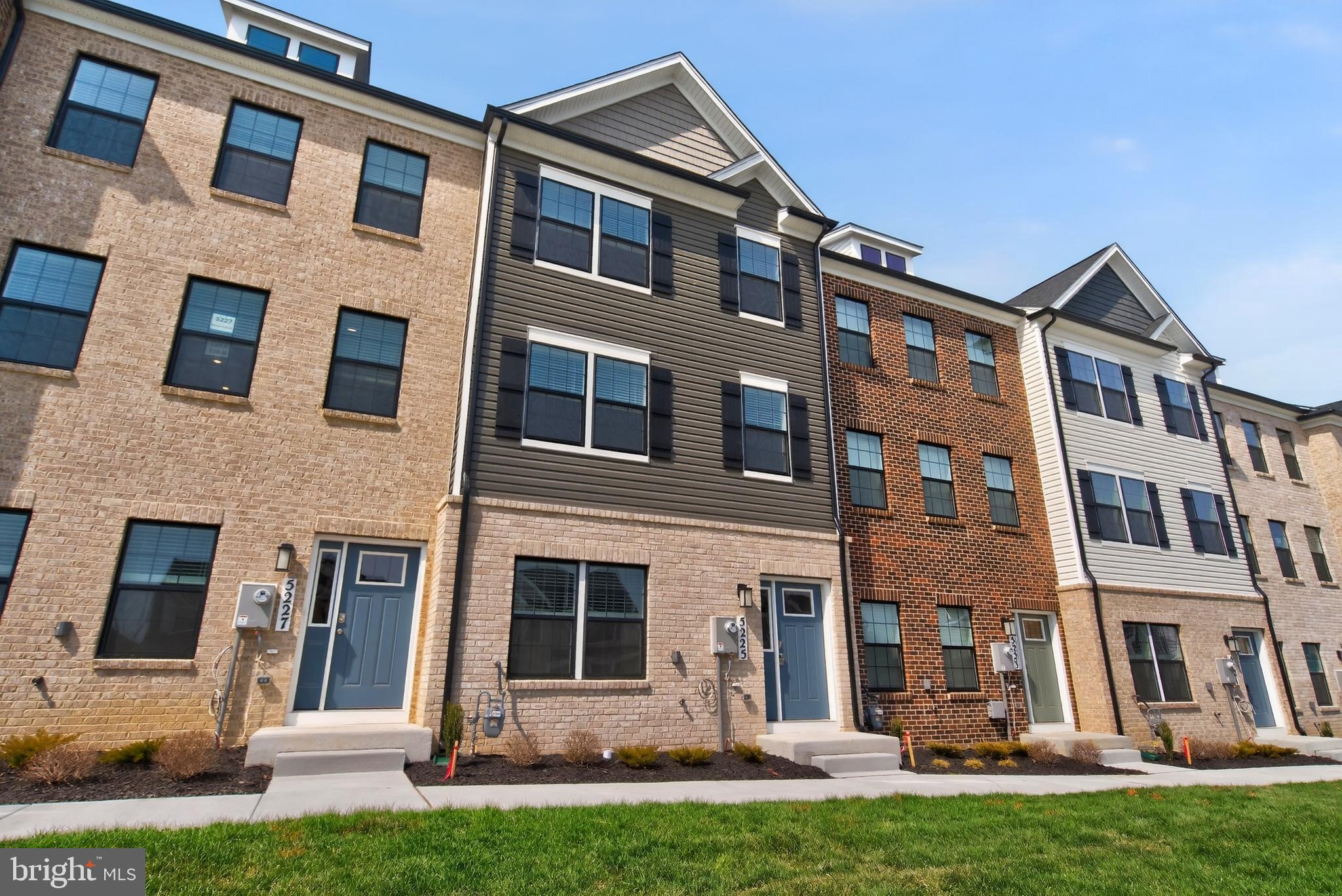 WOODYARD STATION - Residential Lease