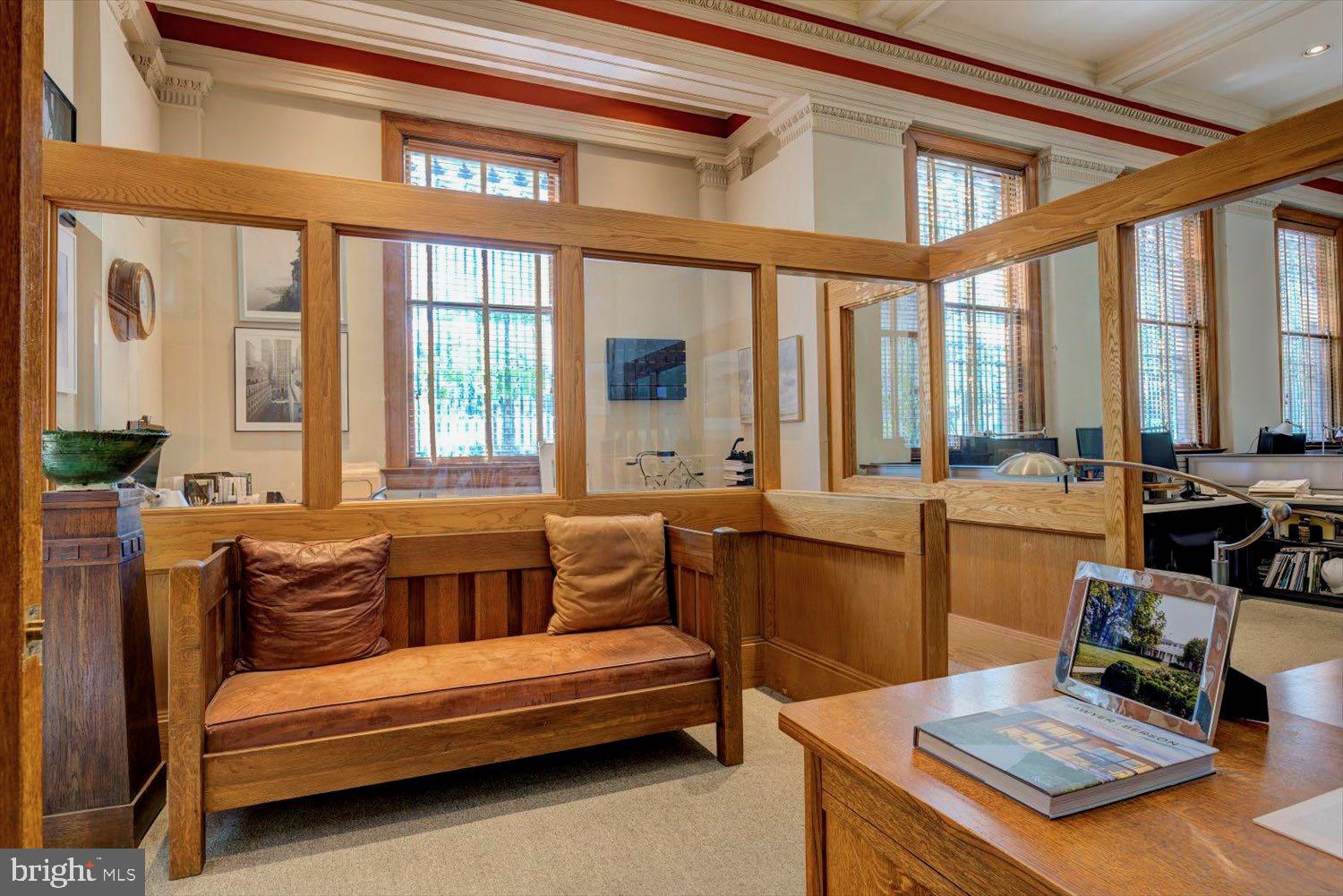 CAPITOL HILL - Commercial Sale