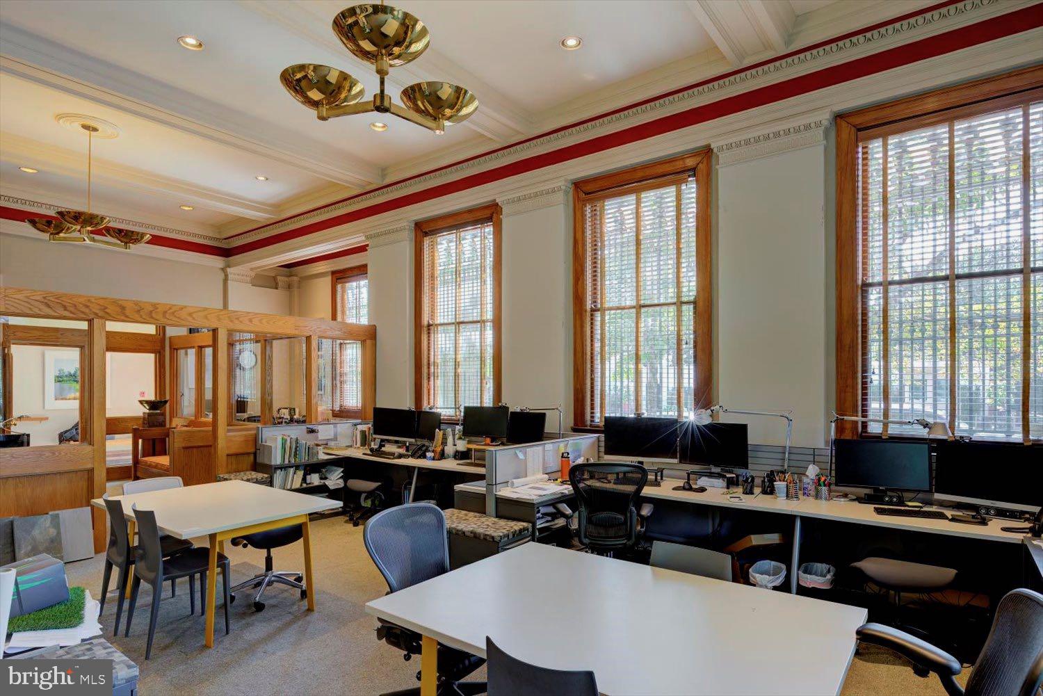 CAPITOL HILL - Commercial Sale