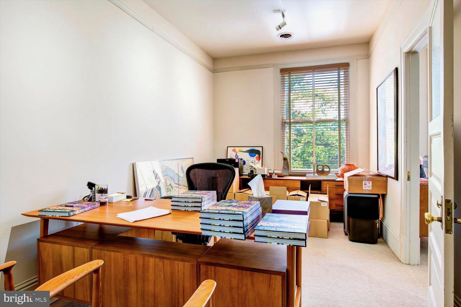 CAPITOL HILL - Commercial Sale