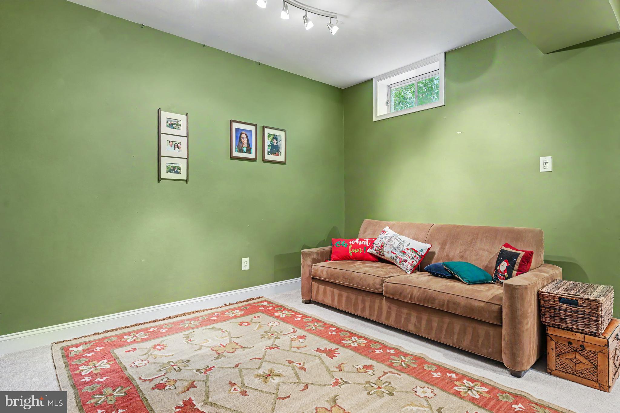 VALLEY FORGE WOODS - Residential