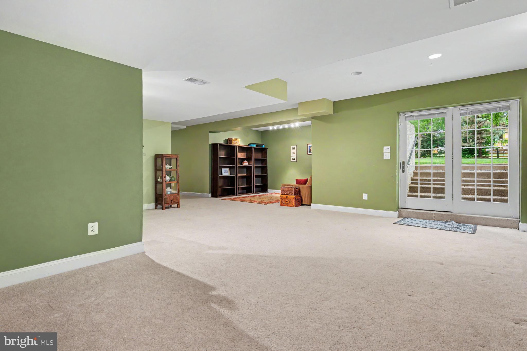 VALLEY FORGE WOODS - Residential