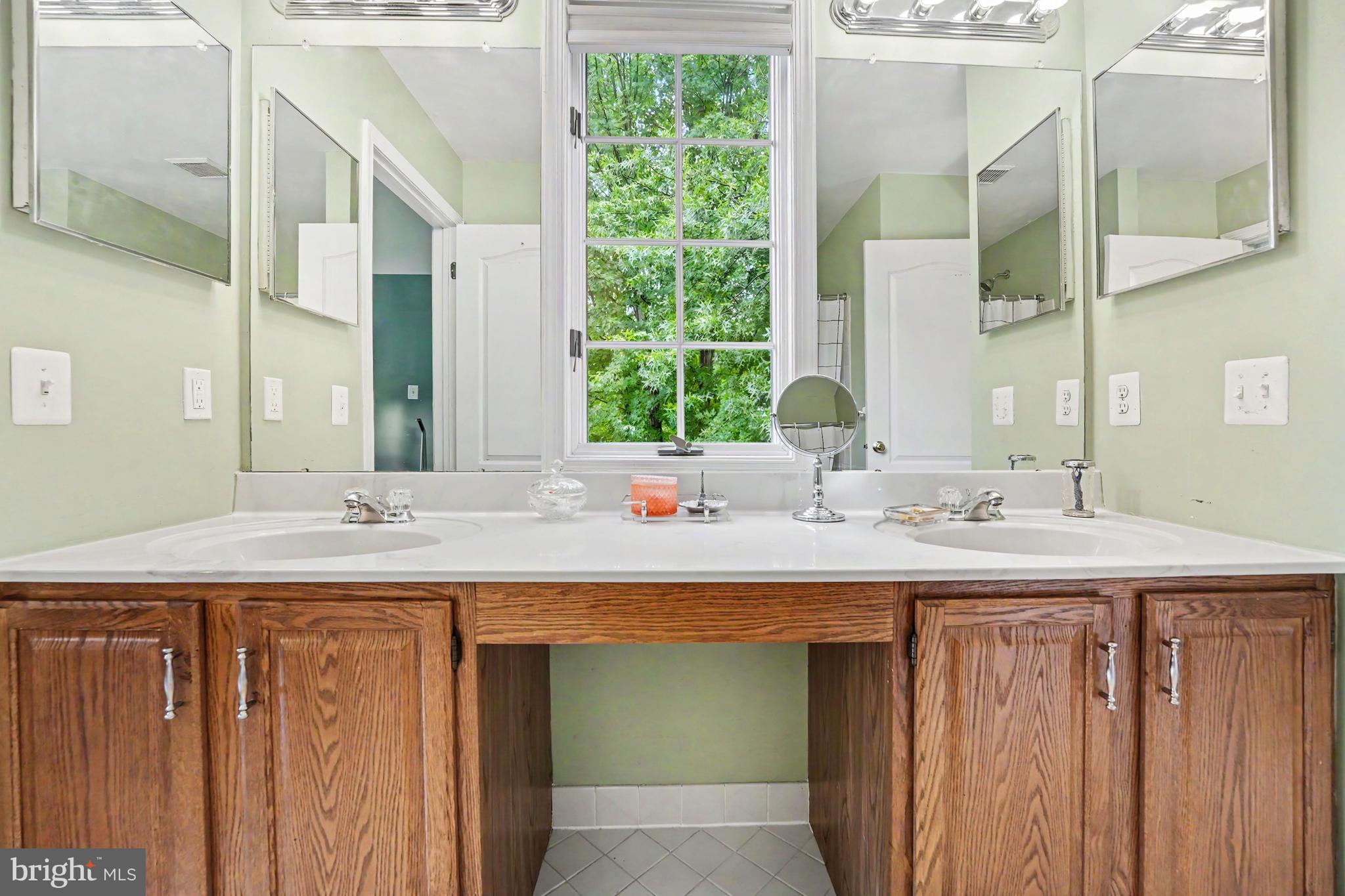 VALLEY FORGE WOODS - Residential