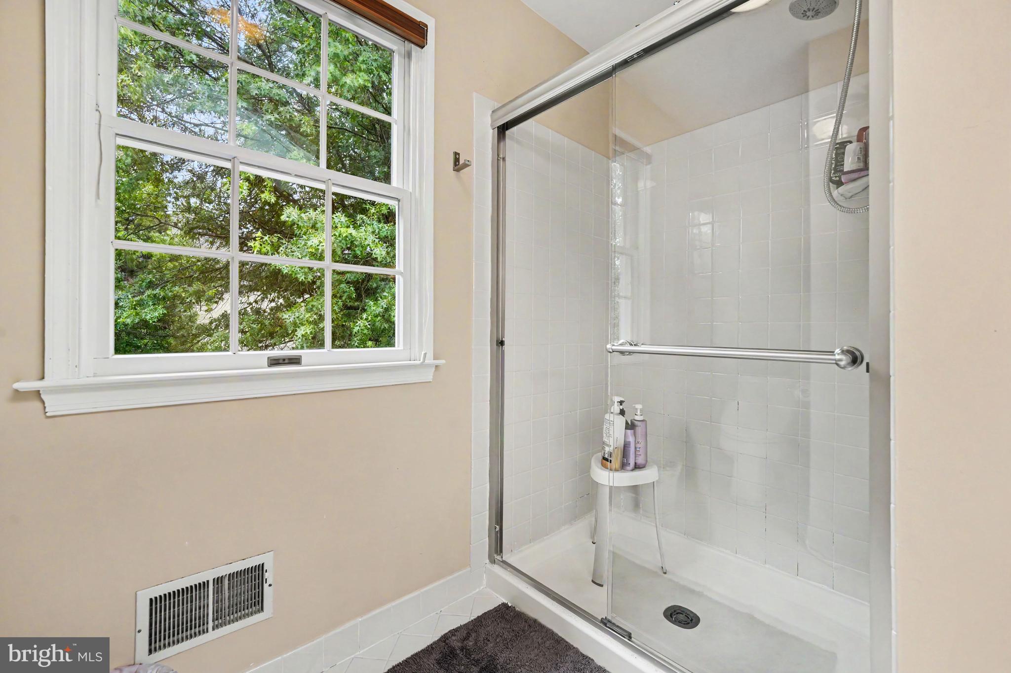 VALLEY FORGE WOODS - Residential