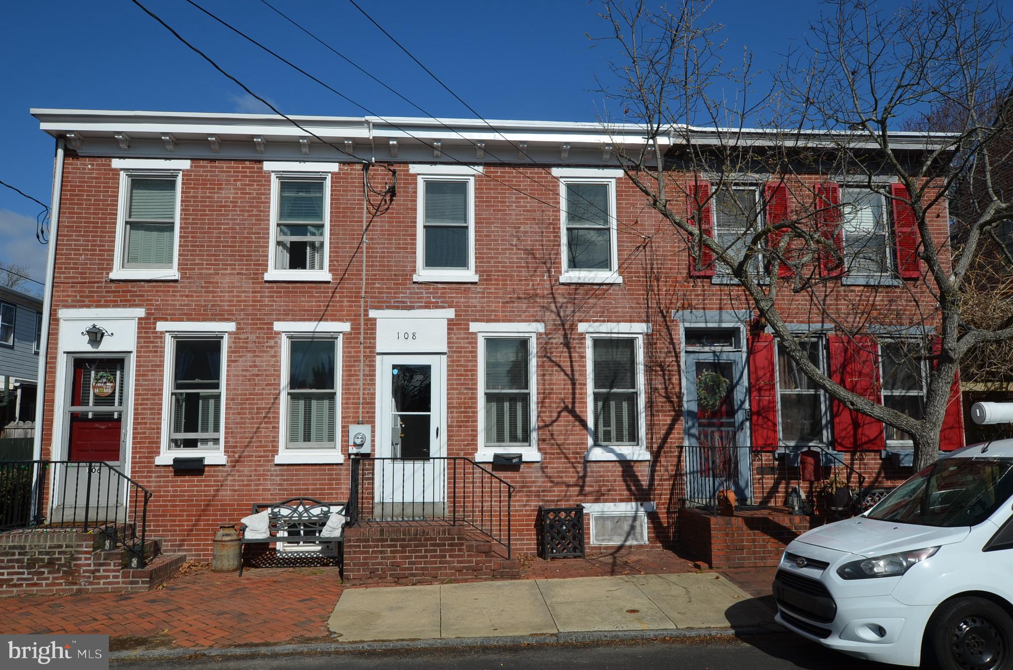 Historic 3-Bedroom, 1-Bath Townhome in Old New Castle

This charming townhome, nestled in the heart of Old New Castle, is brimming with character and offers the perfect blend of historic charm and modern updates. Located just steps from the water on E 2nd St., this home sits on a spacious, tree-lined street and is only a short walk to Battery Park and all of the area’s vibrant attractions.  Wake up each morning with a water view from the main bedroom window. 

Inside, you’ll find an ample kitchen with new gas range, new HVAC system, and an updated bathroom, making it a comfortable and functional space. The home also features updated windows and a full basement for added convenience. Step outside to a deep backyard, ideal for relaxation or entertaining.

Don’t miss your chance to own this beautiful home in one of Old New Castle’s most sought-after neighborhoods.