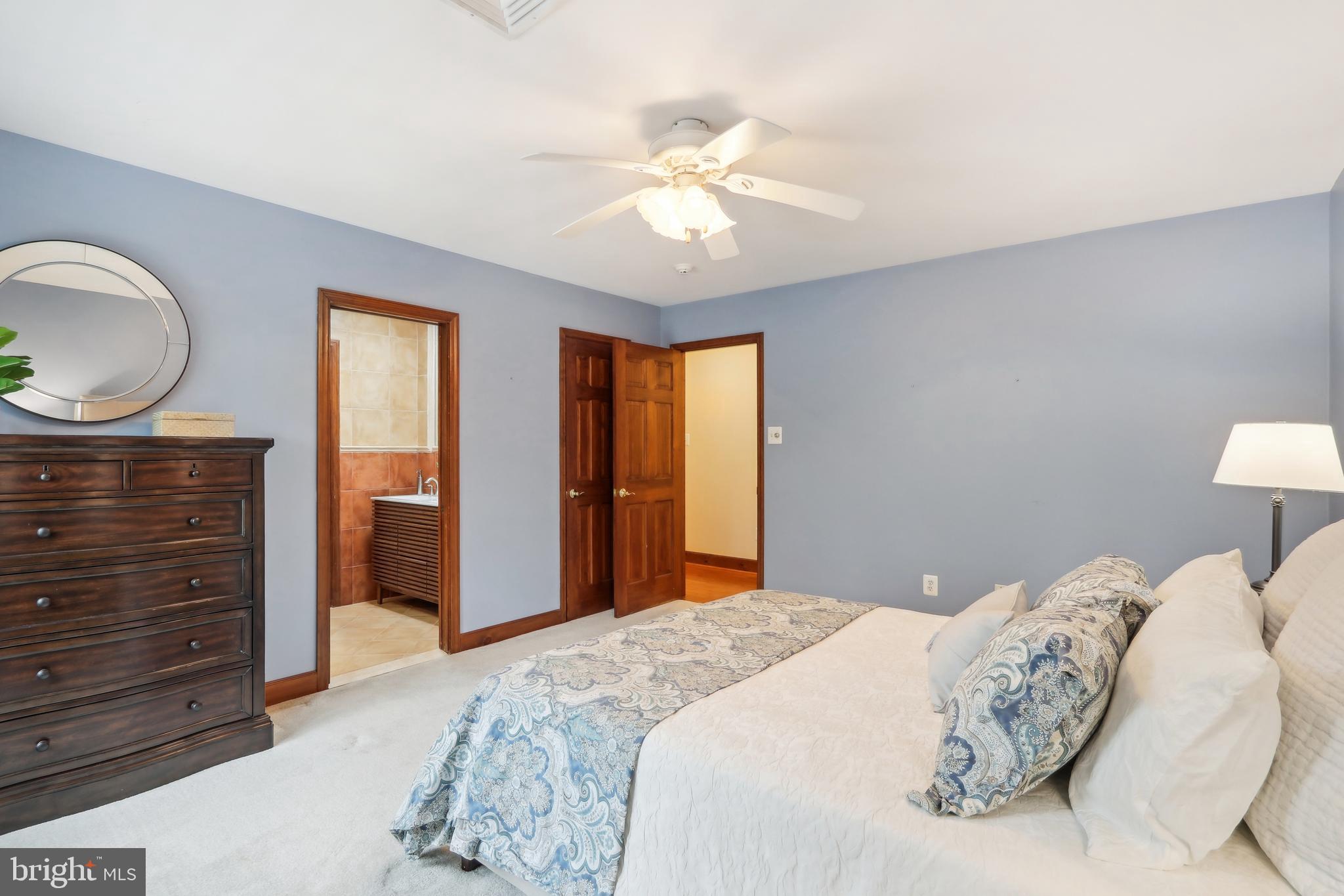 RADNOR HUNT - Residential