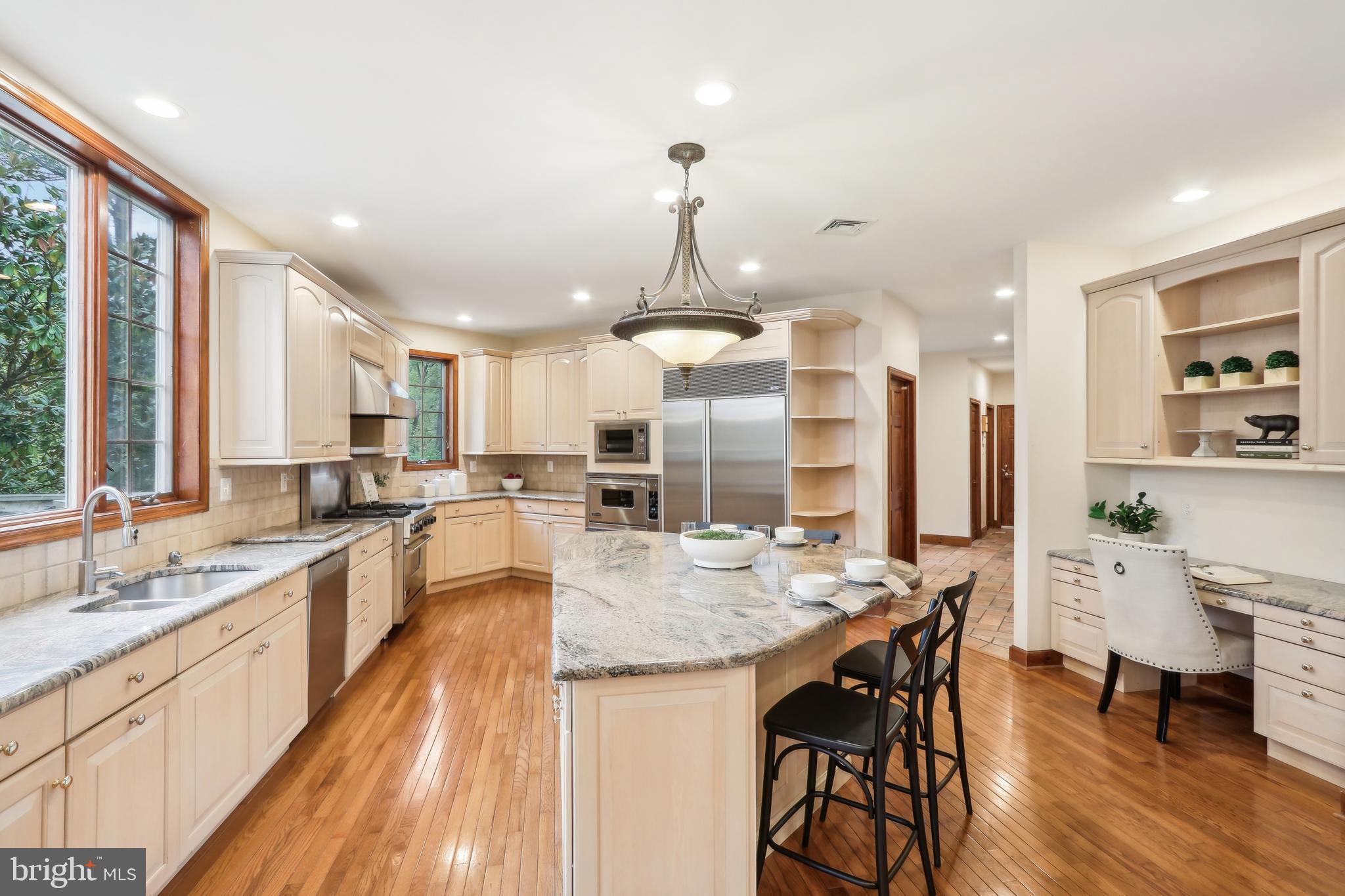 RADNOR HUNT - Residential