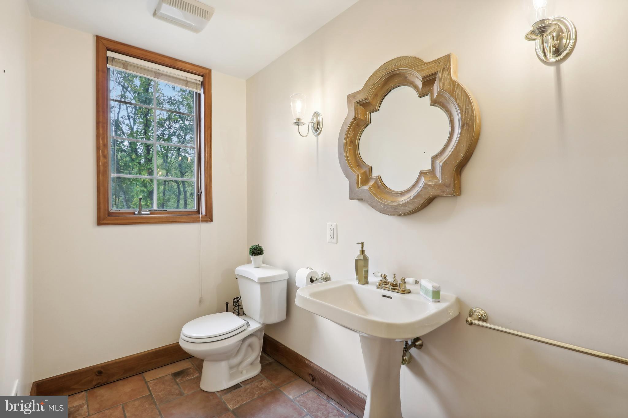 RADNOR HUNT - Residential