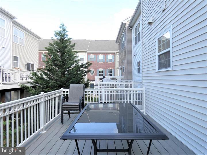TRIANGLE HIGHLANDS CONDO - Residential