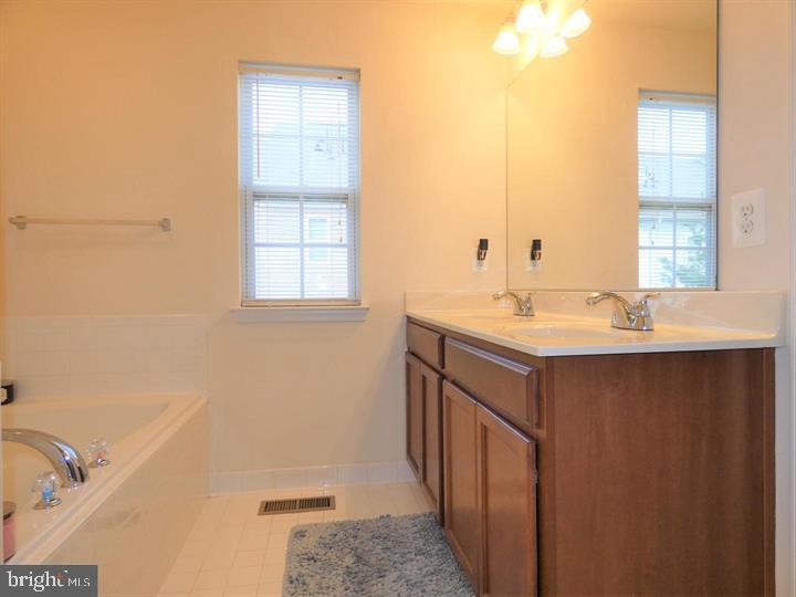 TRIANGLE HIGHLANDS CONDO - Residential