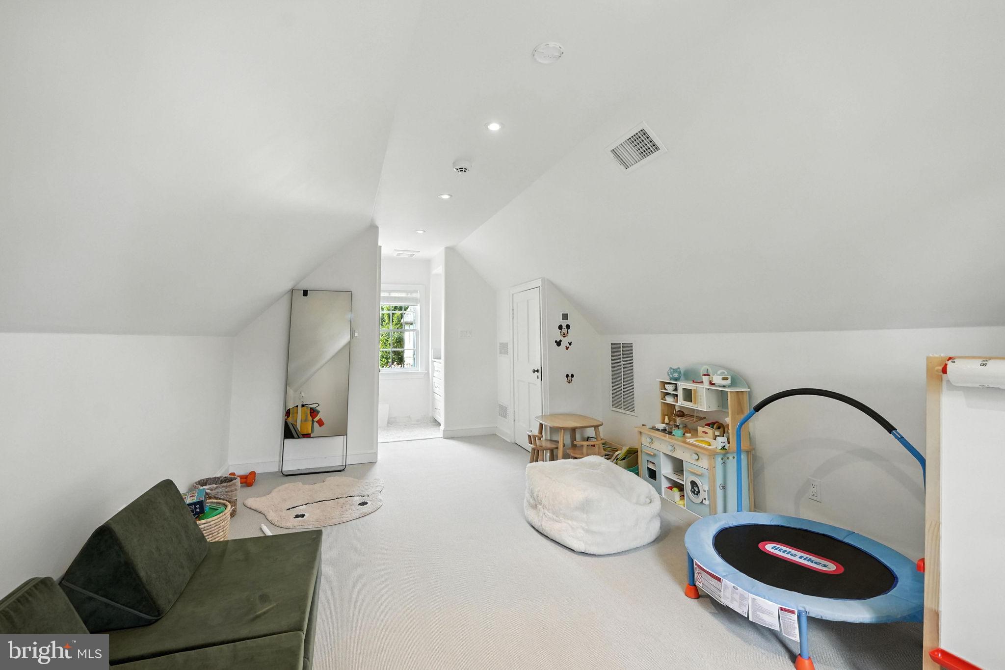FOXHALL - Residential