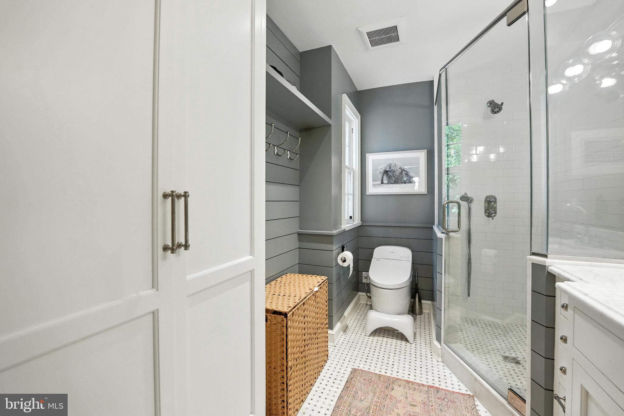 FOXHALL - Residential