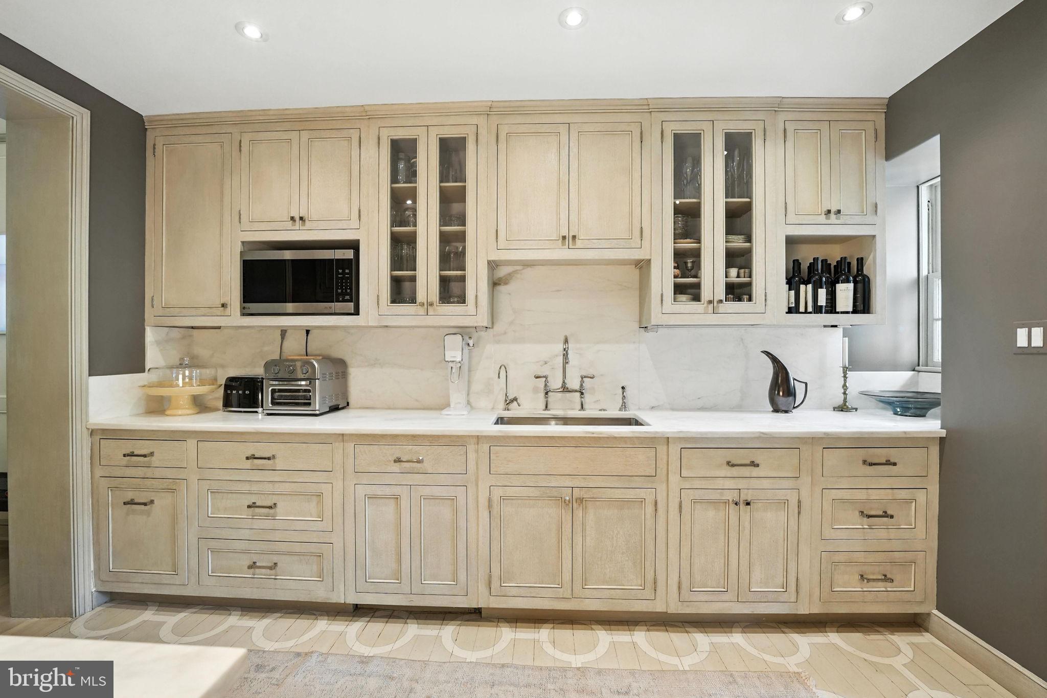 FOXHALL - Residential