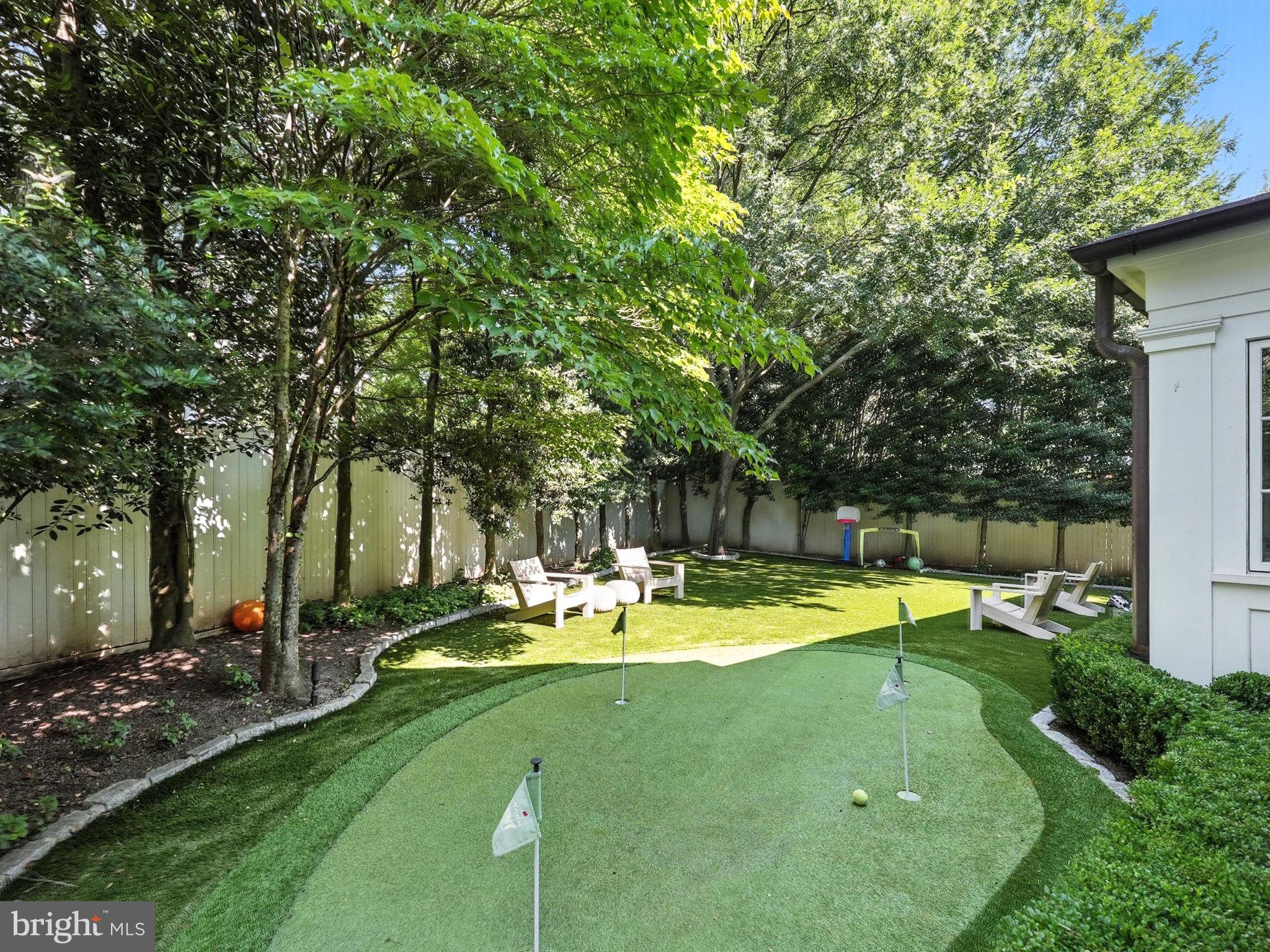 FOXHALL - Residential