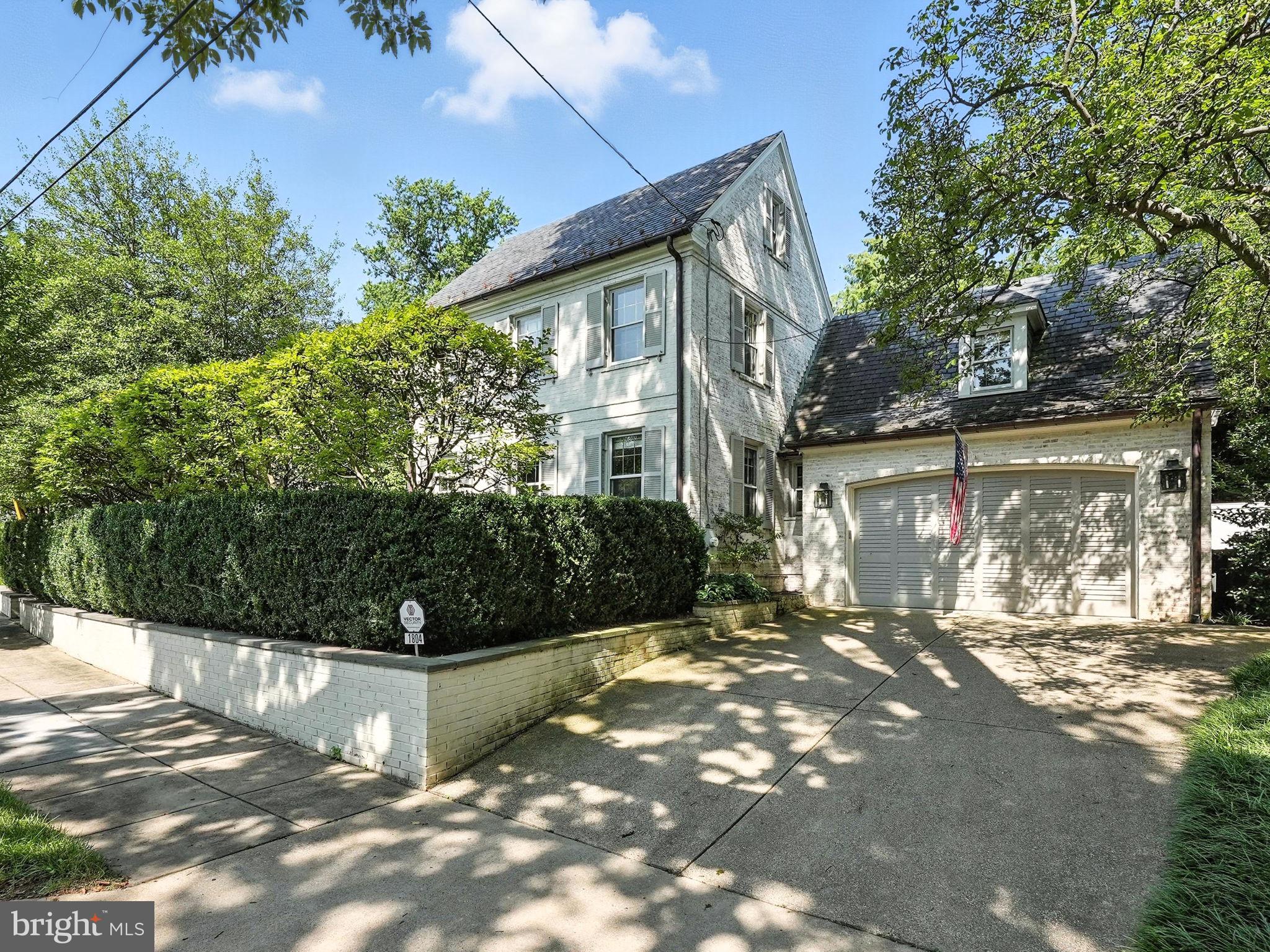 FOXHALL - Residential