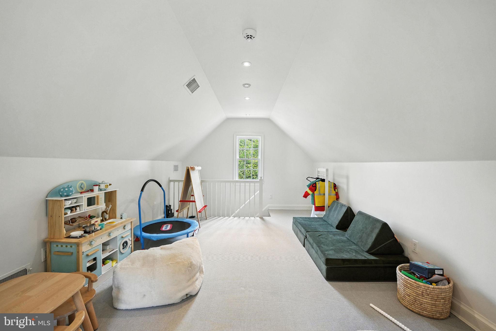 FOXHALL - Residential