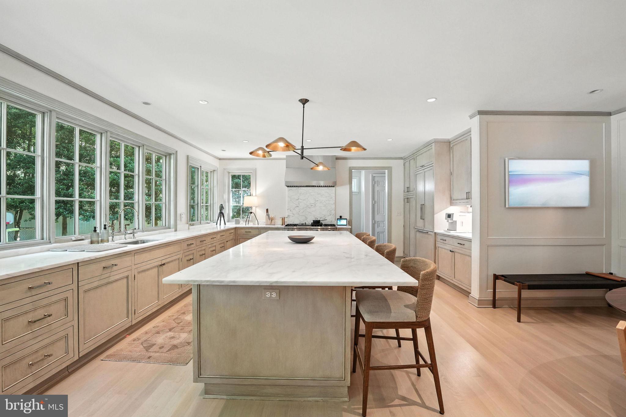FOXHALL - Residential