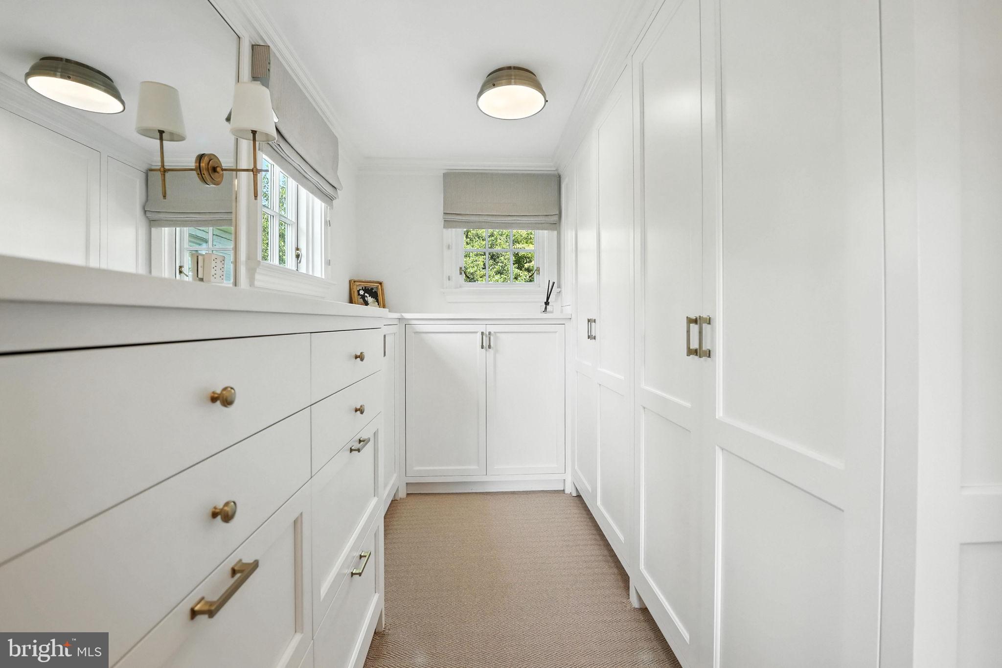 FOXHALL - Residential