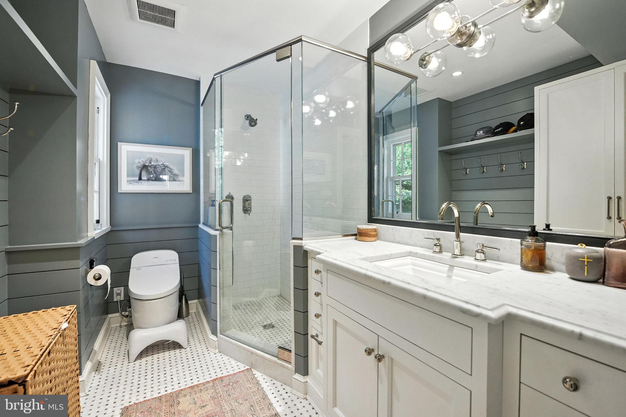 FOXHALL - Residential