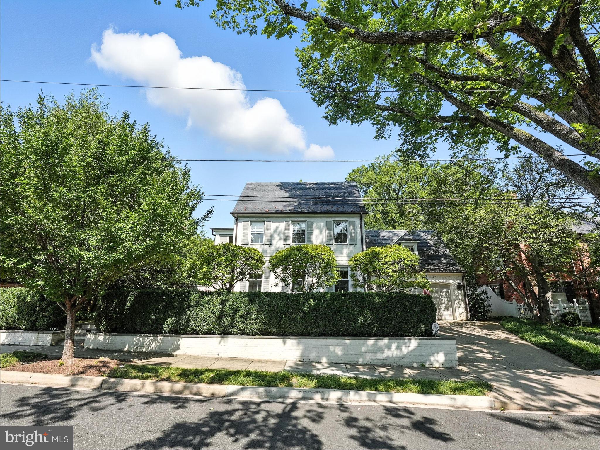 FOXHALL - Residential