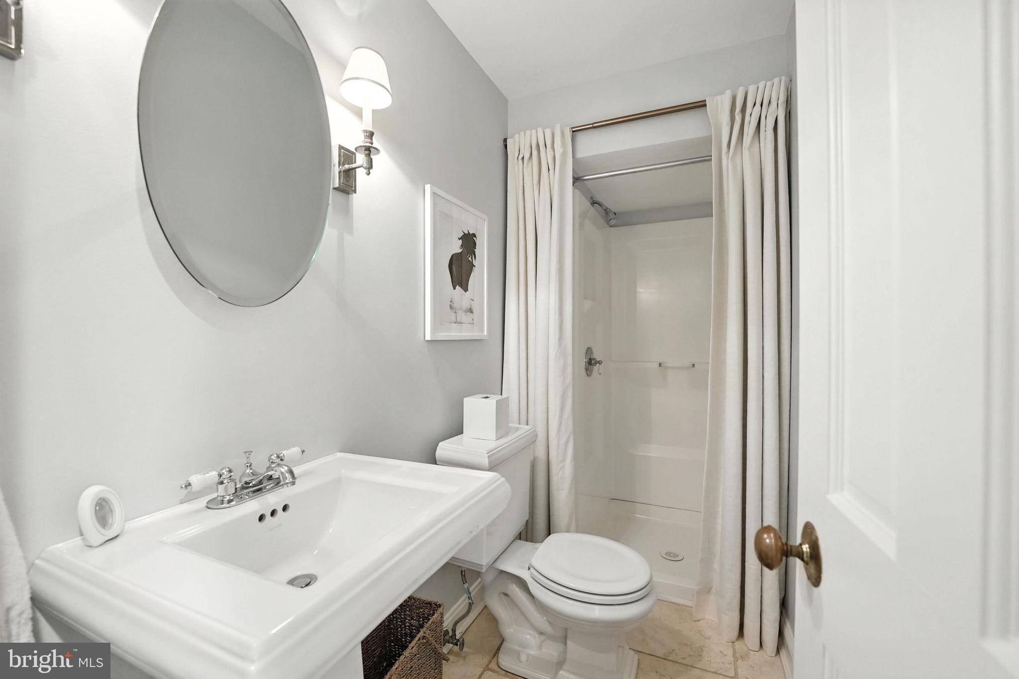 FOXHALL - Residential