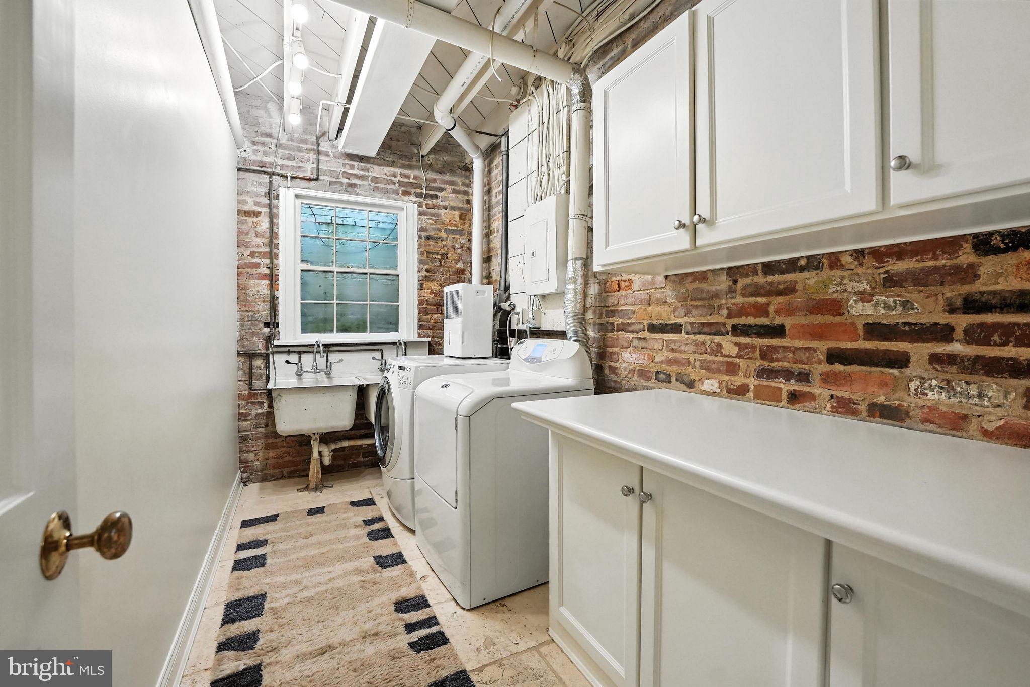 FOXHALL - Residential