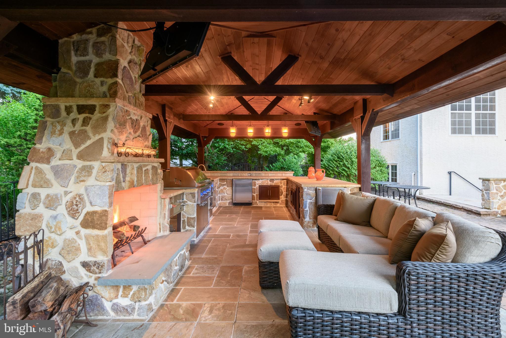 KIMBERTON HUNT - Residential