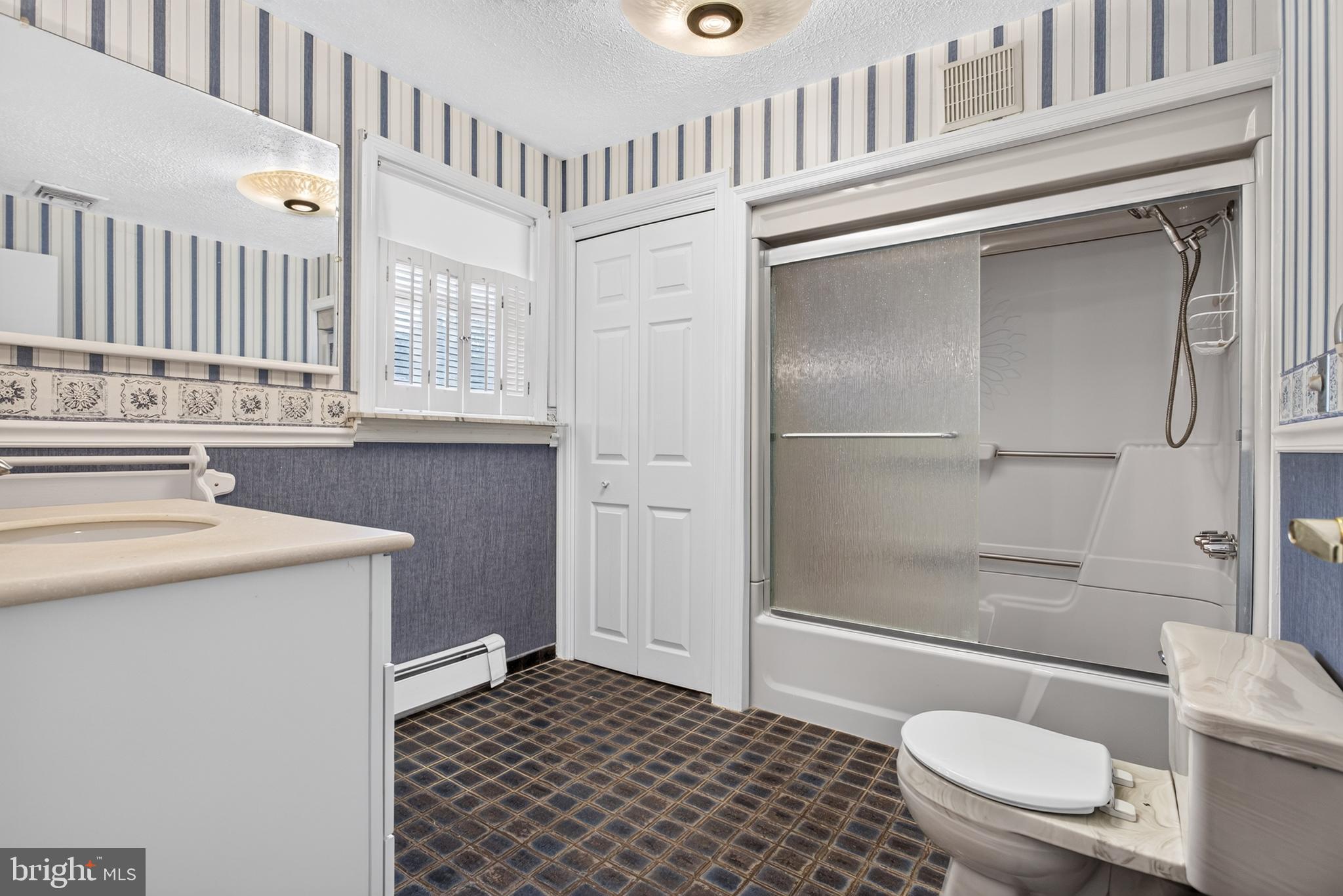HAVERTOWN - Residential