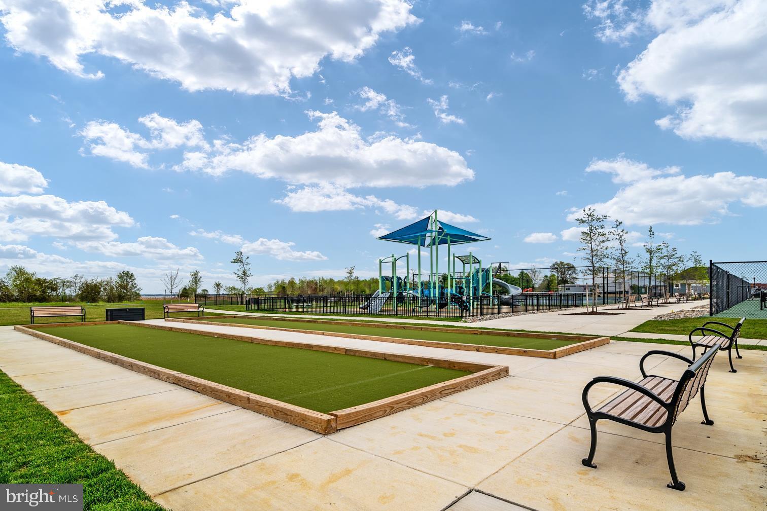 FOUR SEASONS AT KENT ISLAND - Residential