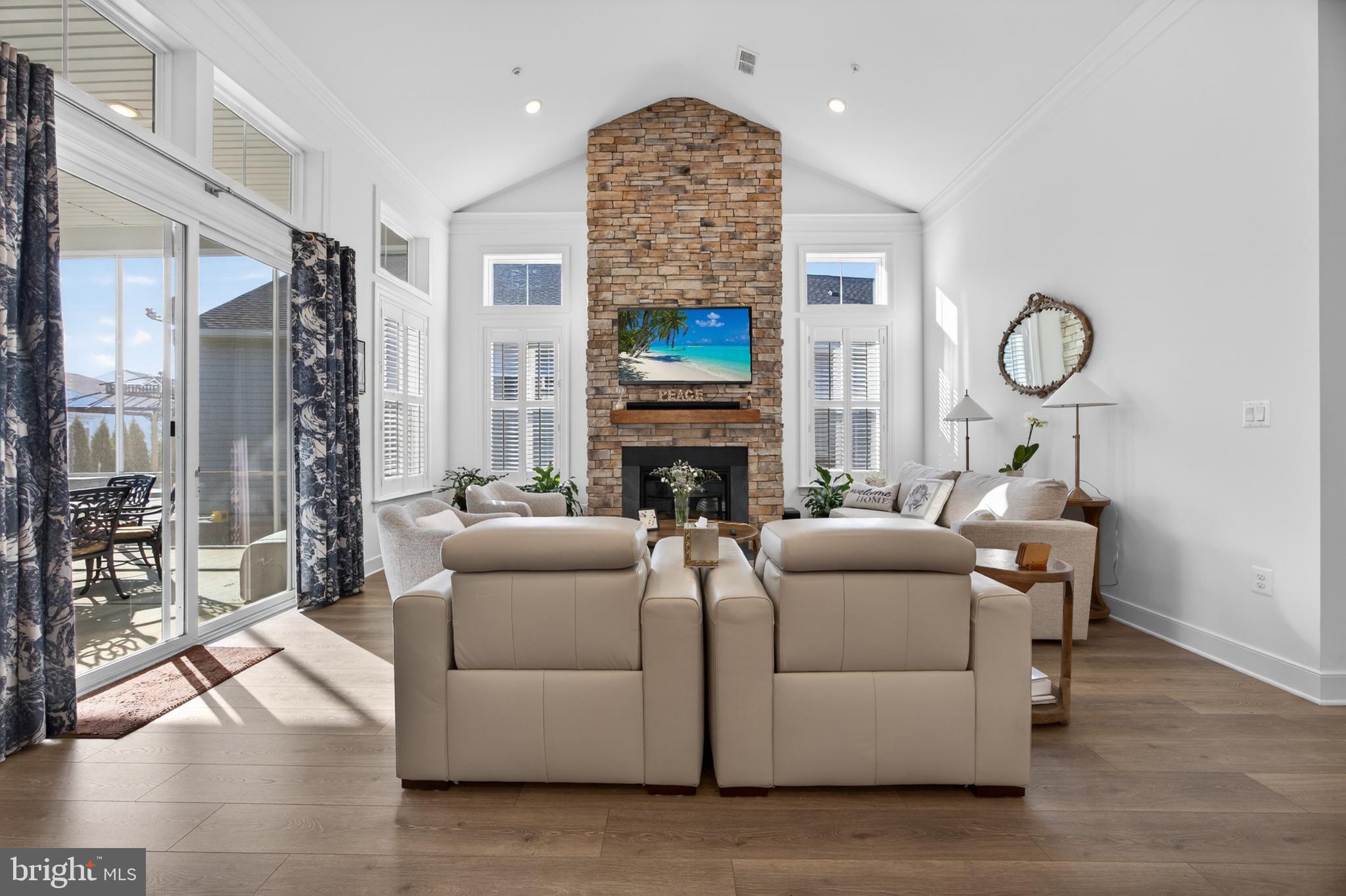 FOUR SEASONS AT KENT ISLAND - Residential