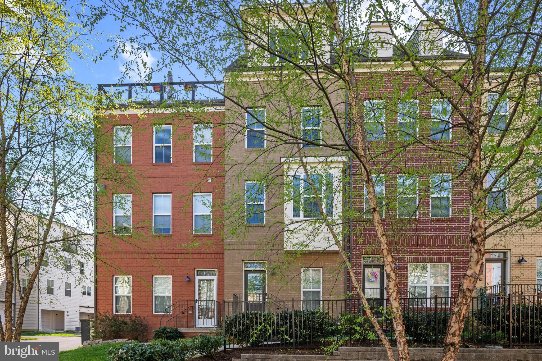 GLENMONT METROCENTRE - Residential
