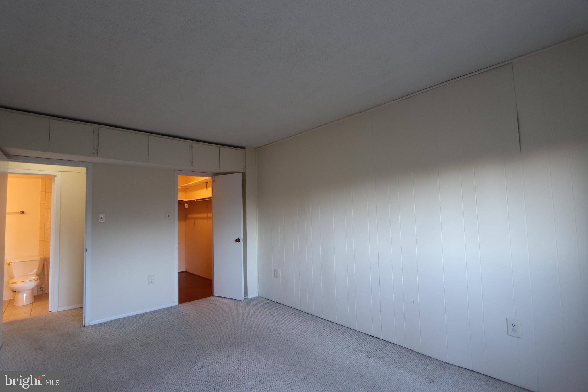 HUNTING CREEK CLUB CONDOMINIUMS - Residential