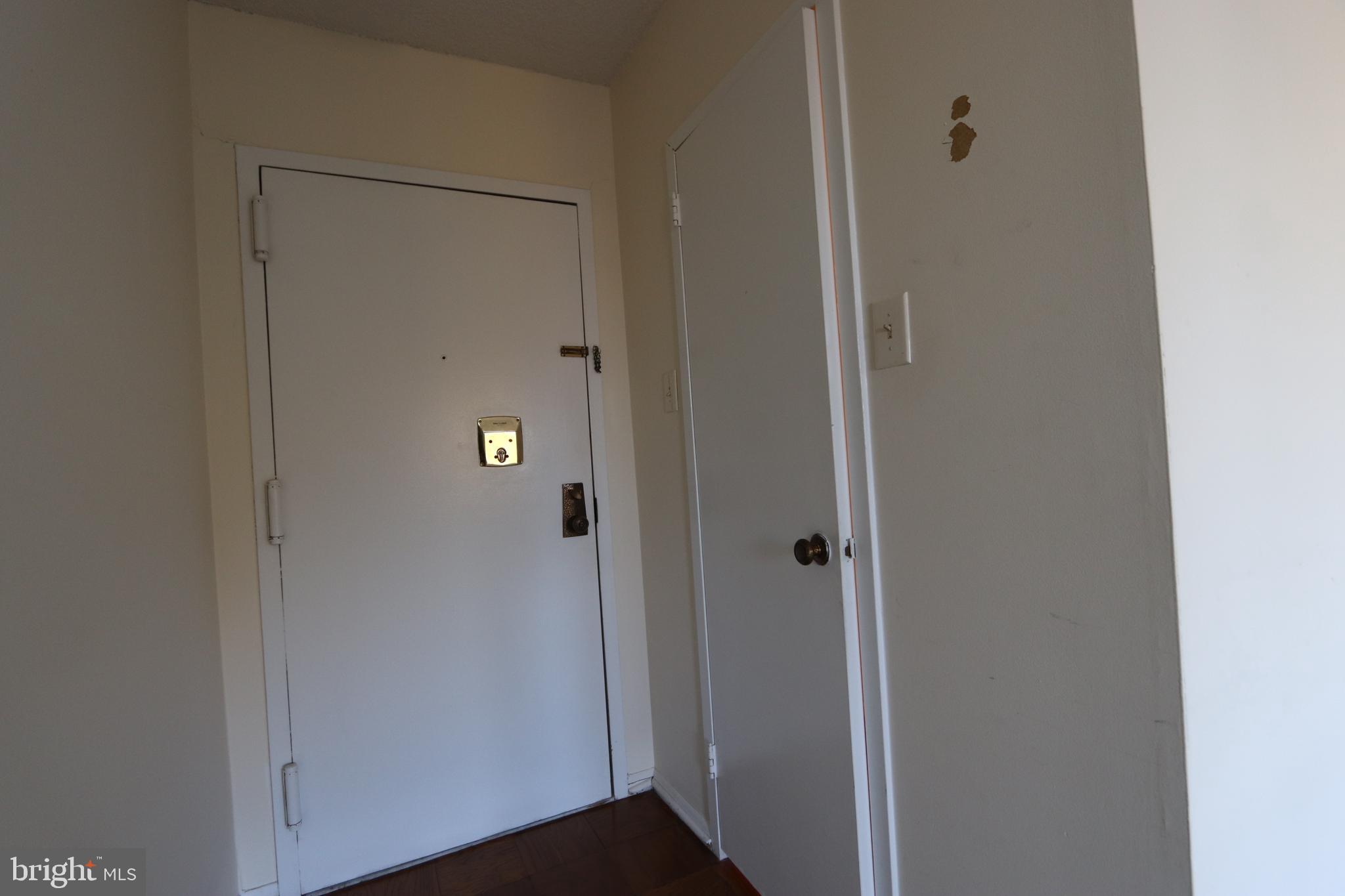 HUNTING CREEK CLUB CONDOMINIUMS - Residential